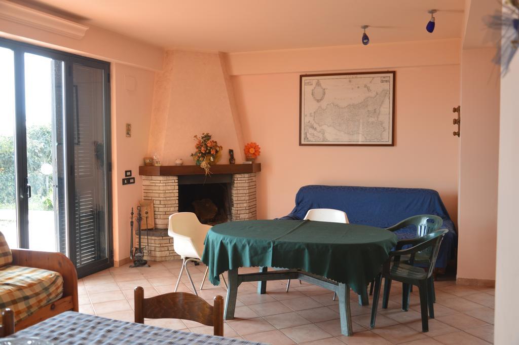 Villa Elena Mascali Habitación foto